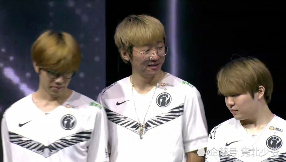 爱游戏官方链接-包含JackeyLove重要时刻出色发挥,切尔西带队取胜!观众掌声雷动的词条